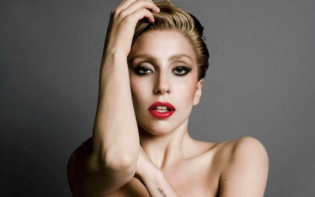 Lady Gaga to sing national anthem at Super Bowl, perform Grammy tribute to David Bowie