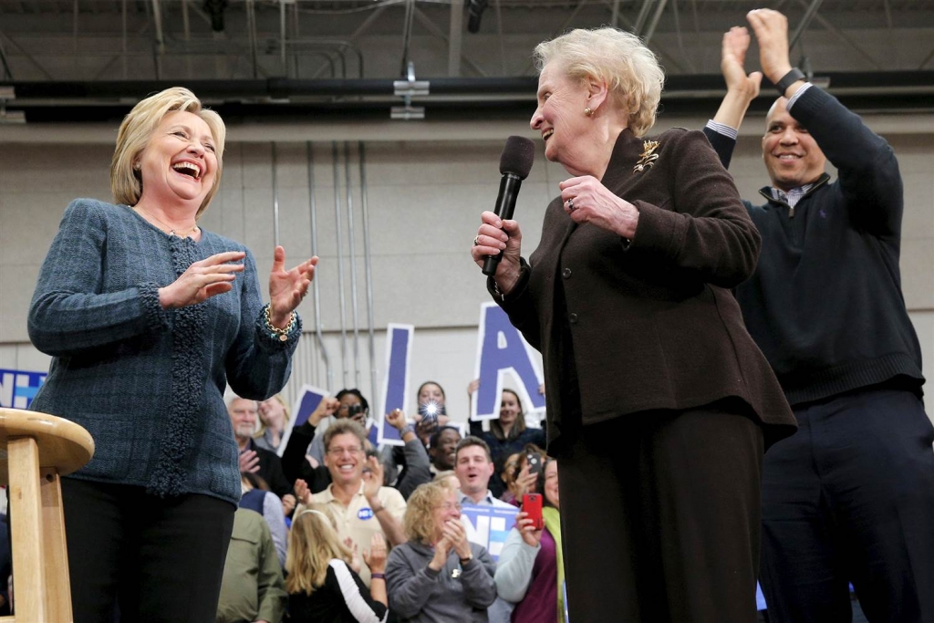 Image Hillary Clinton and Madeline Albright
