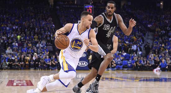 Curry, Warriors exert force over Spurs