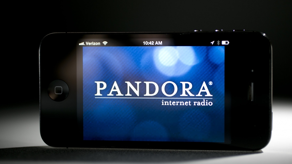 Pandora Mulling Deal to Sell Company (Report)