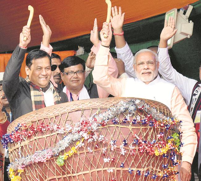 One family obstructing Parl PM    
                       
        Prime Minister Narendra Modi along Assam BJP leaders during a public rally at Moran in Dibrugarh on Friday