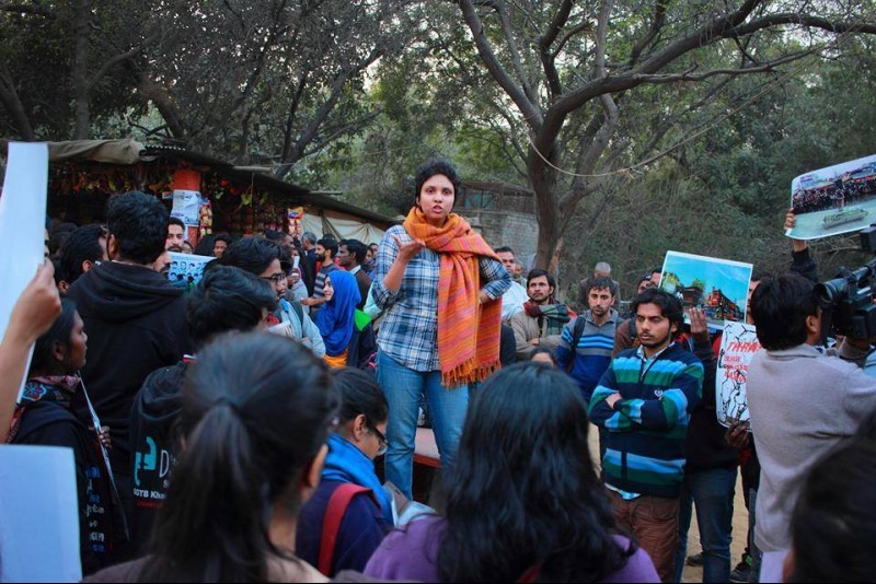 Hindutva Patriotism: Lawyers, BJP MLA attack students, JNU teachers and media at Patiala House court