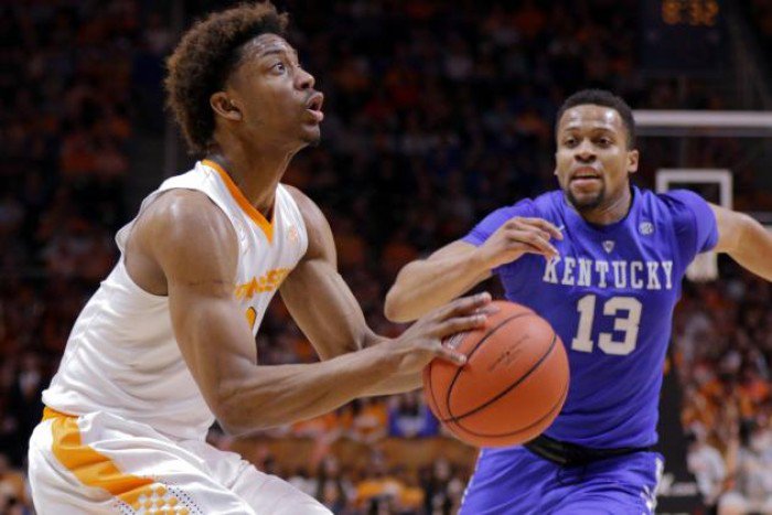 20 Kentucky Wildcats Drop Second Straight Lose 21 Point Lead Against Tennessee Volunteers