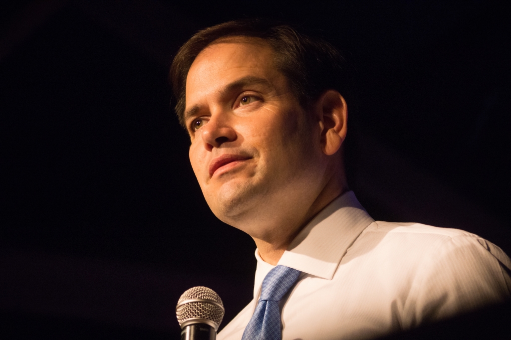 Rubio, Bush make final pitches to Iowa caucus-goers