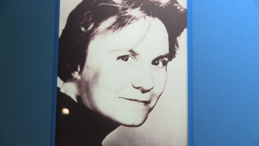 “She wasn't really a recluse”: Rare video shows a warm and friendly side to Harper Lee