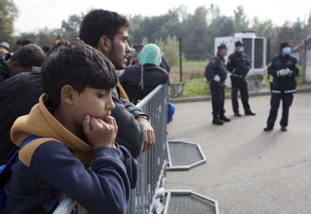 Migrant, refugee flows to Europe top 100000 in 2016 - IOM