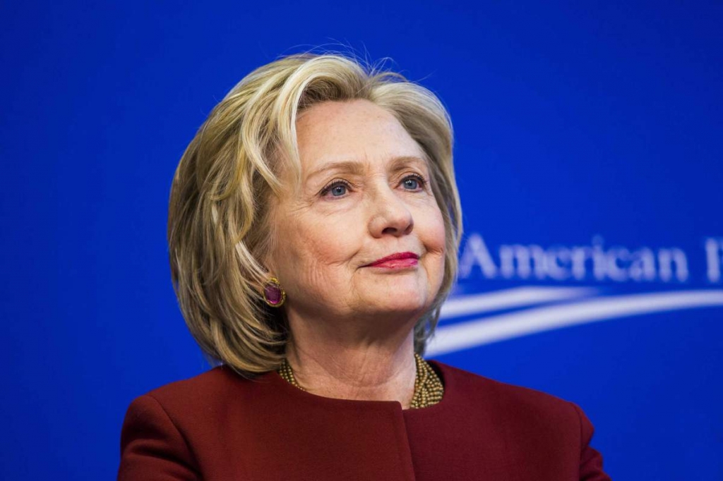 Clinton '100 Percent Confident' Email Issue Won't Hurt Her Campaign