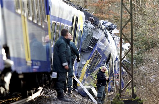 Train crash in southern Germany causes deaths, injuries