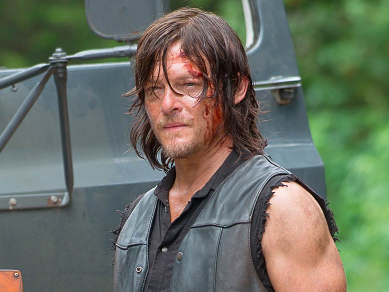 VIDEO AMC Releases First Four Minutes of THE WALKING DEAD Mid Season Premiere