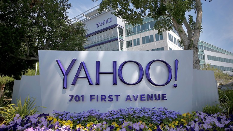 Reports: Yahoo shutting down several sites, daily users fell in 2015 (updated)