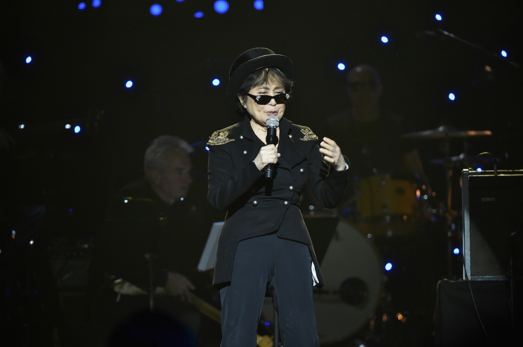 Yoko Ono released from hospital after suffering flu symptoms