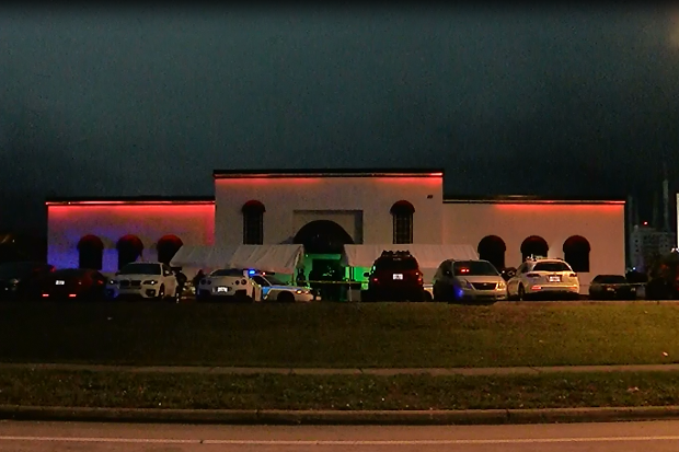 2 dead, 6 hurt in Orlando nightclub shooting