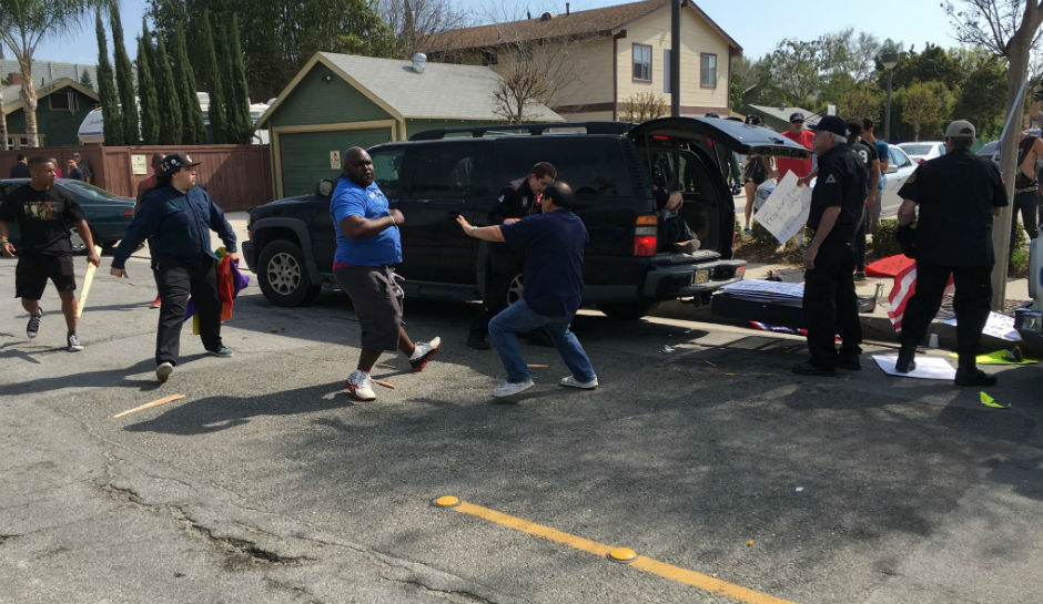 Klan rally stabbings KKK members released