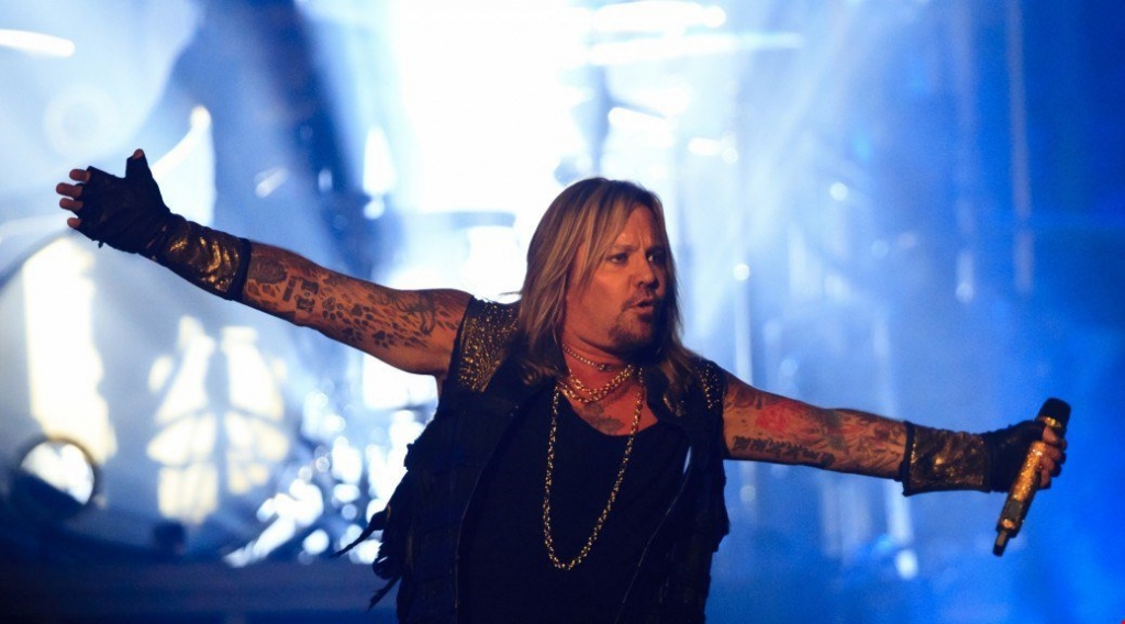 Video: Why Are VINCE NEIL & NICOLAS CAGE Fighting In Vegas?