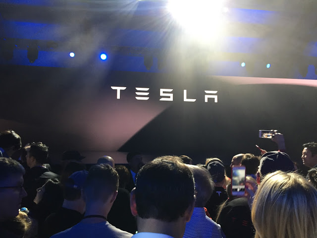 Tesla-Logo-Model-3-Event-Hawthorne