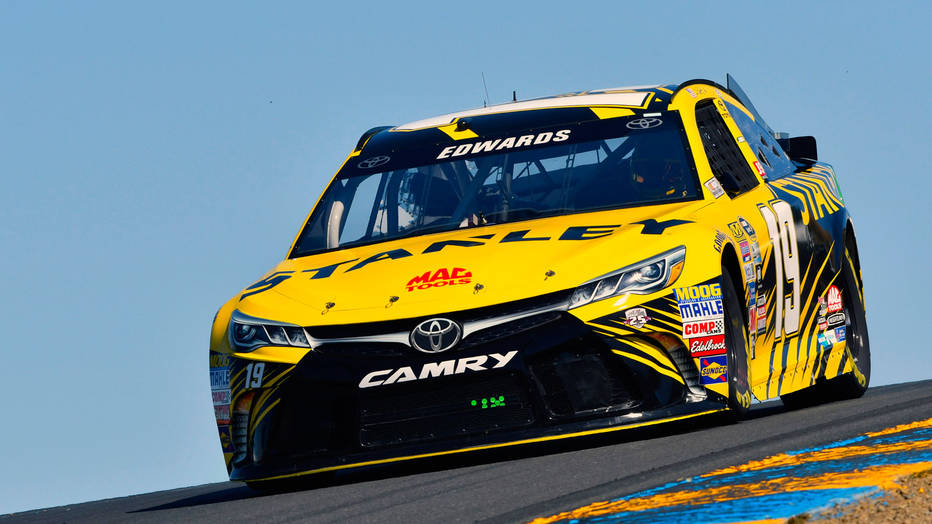 Carl Edwards Toyota edge AJ Allmendinger for NASCAR Sprint Cup pole at Sonoma