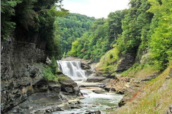 Police search for child in Letchworth Park