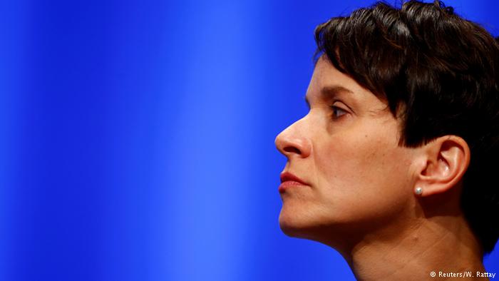 Deutschland AfD Bundesparteitag in Stuttgart Frauke Petry