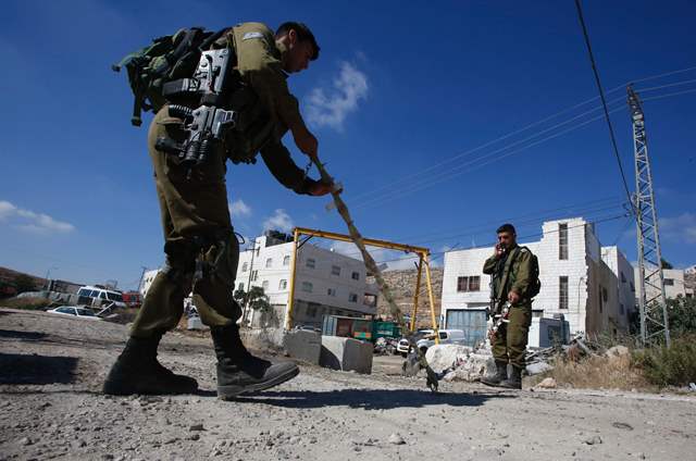 Isreali Security Forces Carry Out West Banks Raids