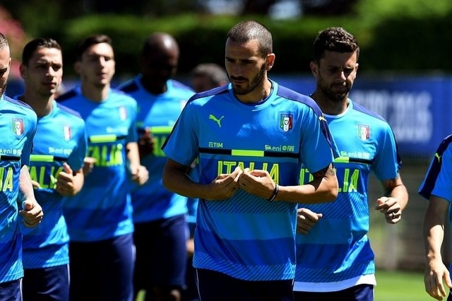 Italy ‘rowing in the same direction’ aim to sink Spain’s Euro 2016 hopes