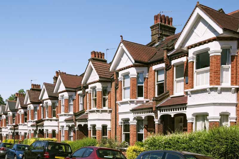 UK house prices rise 8.2%