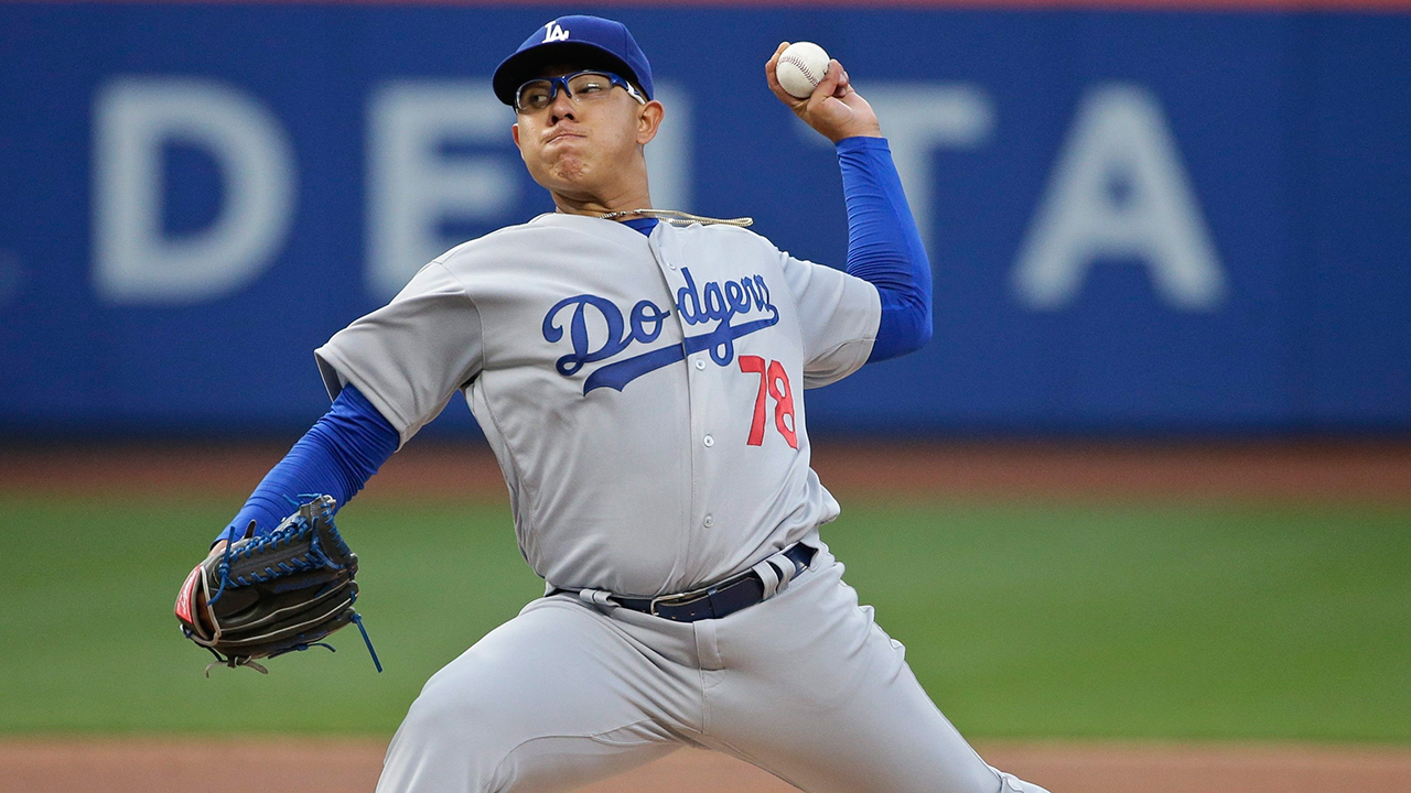 Manny Machado Gets Rocked With 99 MPH Fastball & Attacks Royals' Pitcher