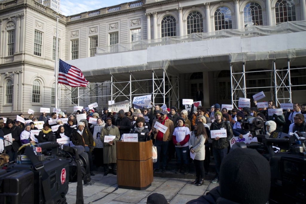 New York Senate passes bill that bans short-term apartment listings on Airbnb