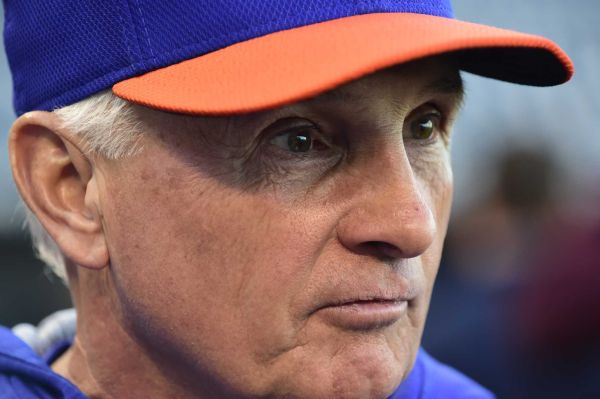 New York Mets manager Terry Collins looks