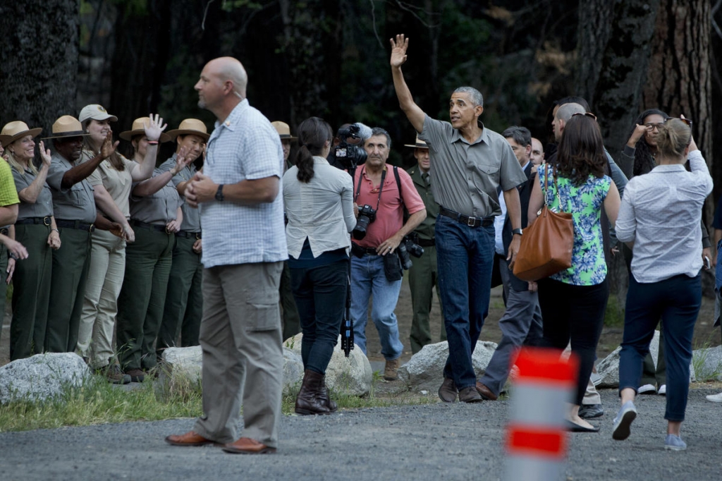 Obama's family trip intended to put focus on national parks