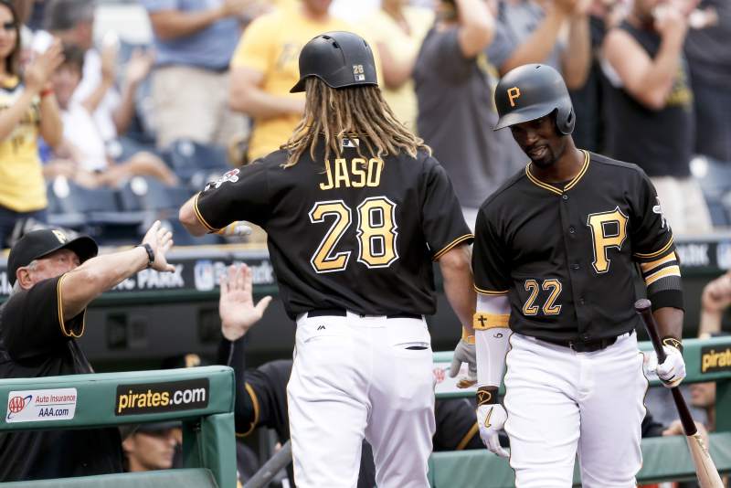 Pirates can’t hold on to five-run lead lose 7-6 to Giants