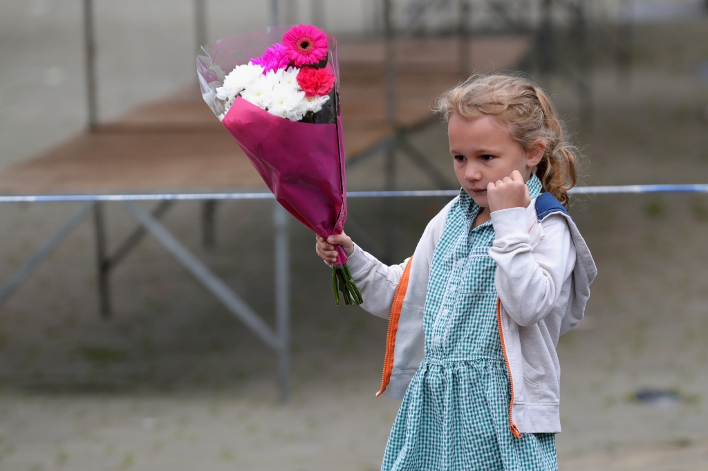 Jo Cox attack: UK police search for motive in killing of lawmaker