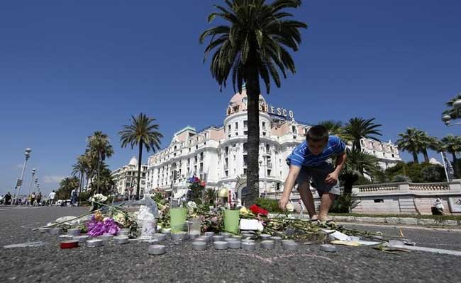 Faith In Government Drops Politicians Jeered As France Mourns Nice Victims