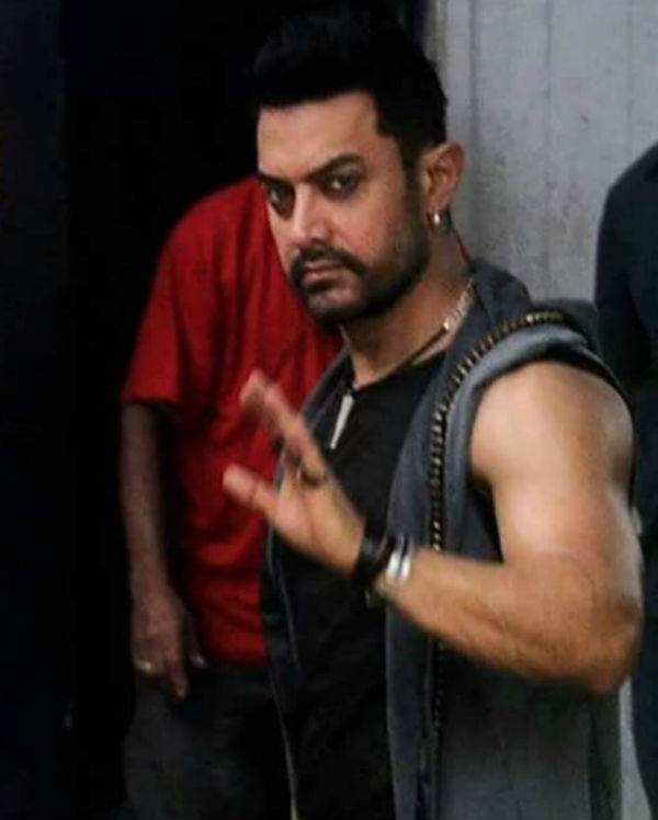 Aamir to sing & rap for Dangal..