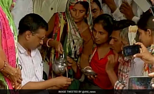 Arvind Kejriwal Meets Dalit Accused Of Cop's Murder Sparks Row