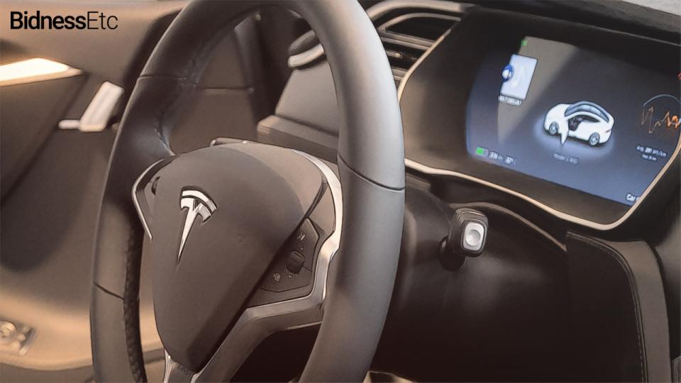 Tesla Motors Suggested To Disable Change Name of'Autopilot’ by Consumer Reports