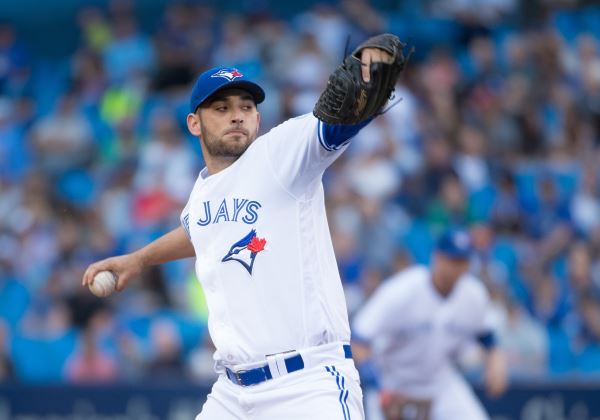 Blue Jays' Sanchez wins eighth straight decision