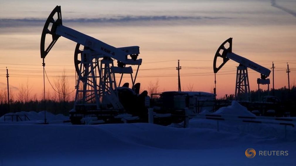 Oil funds hold down risk, eye volatility after weak first half