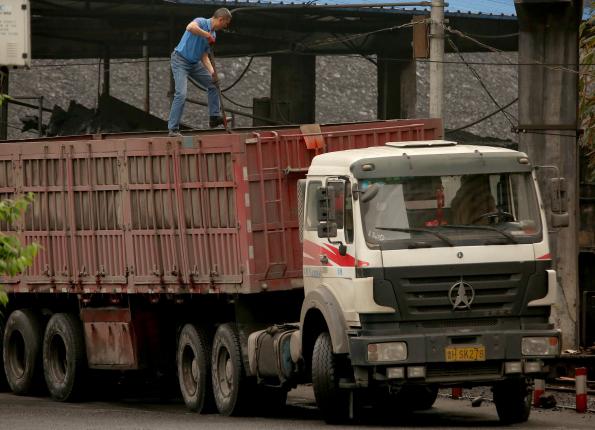 EU to impose record fine on truck cartel