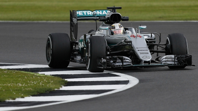 F1 Lewis Hamilton makes a quick start at Silverstone