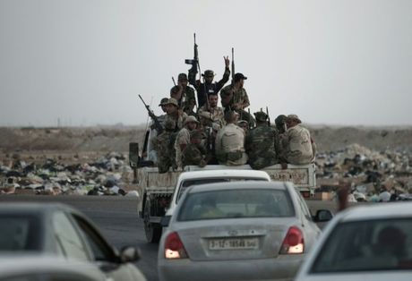 French, British, US soldiers 'monitoring' Libya: commander