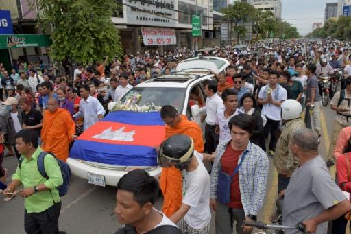 Hundreds join funeral of murdered Cambodian critic