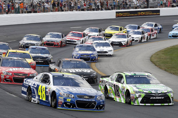 Kenseth pulls away late to win Cup race at New Hampshire