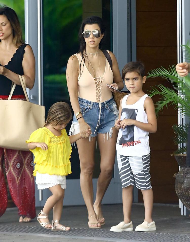 Kourtney Kardashian ran into Justin Bieber during a Miami vacation with her kids