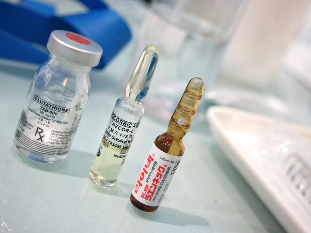 Gilead Misses Revenue Estimates Cuts Guidance