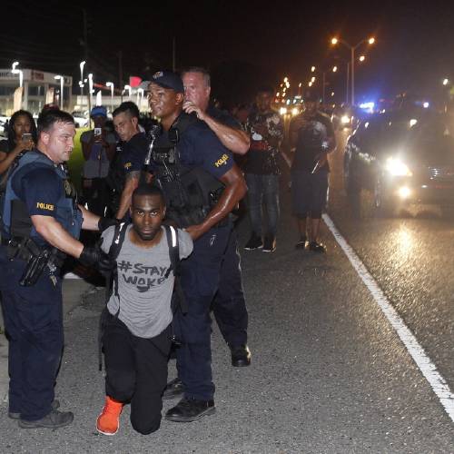 Minnesota protest shuts down part of interstate