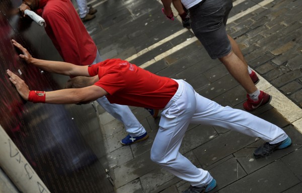 Spain: 6 gored in hair-raising Pamplona bull-run