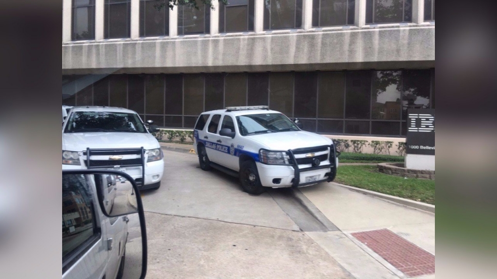 Dallas Police Headquarters on lockdown, SWAT deployed after threat