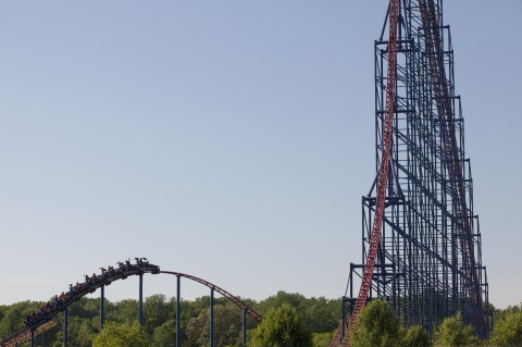 Six Flags amusement park closed after receiving threat