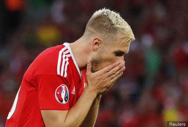 Wales Aaron Ramsey reacts