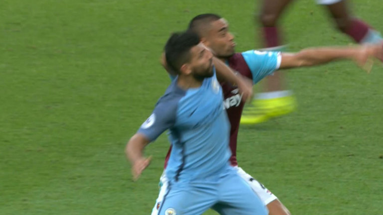 A different angle of the incident between Aguero and Reid